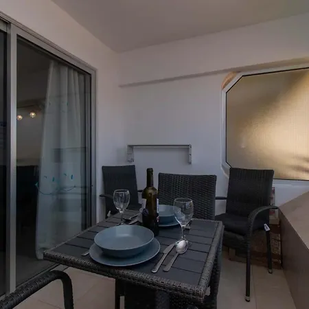 Santa Maria 135 - With Air Conditioning And Pool View Apartamento *